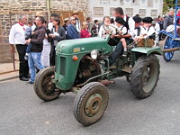 Tracteur, Bautz (30eme fete des moissons de Saint-Jean-de-Touslas) (3)